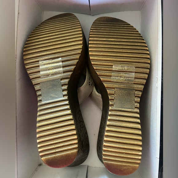 Fusion Size 9 Platform Sandals NIB - Picture 3 of 4